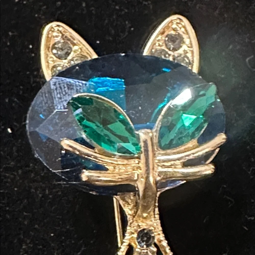 Elegant Gold Cat Brooch with Blue and Green Accents